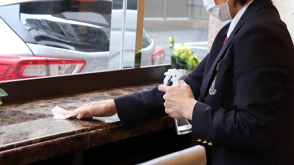 Toyoko Inn Takamatsu Hyogomachi Экстерьер фото